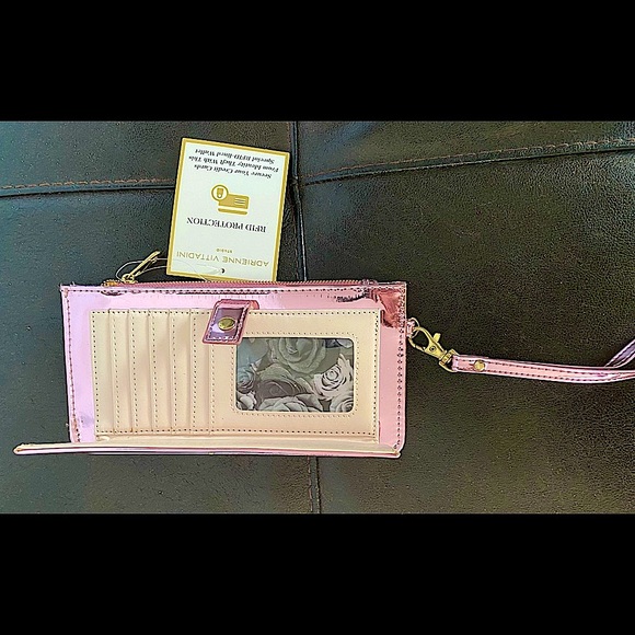 Adrienne Vittadini Wristlet Shiny Pink - Picture 5 of 6
